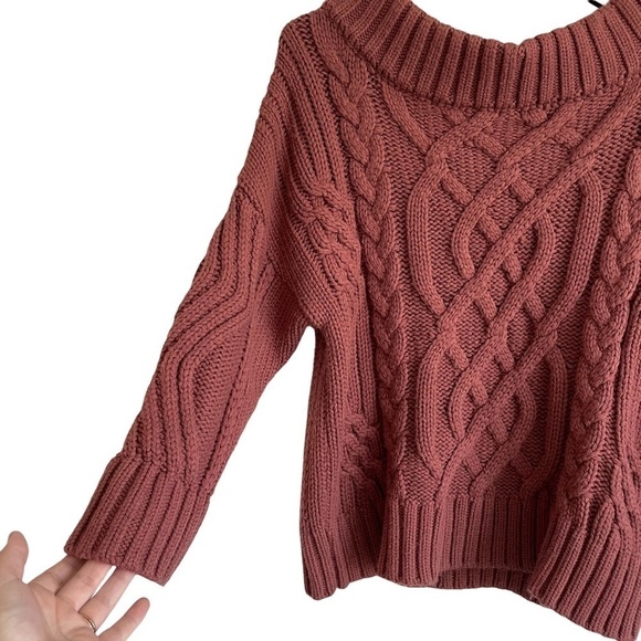 J.O.A. LOS ANGELES OFF THE SHOULDER CABLE SWEATER IN MAUVE - Picture 8 of 9